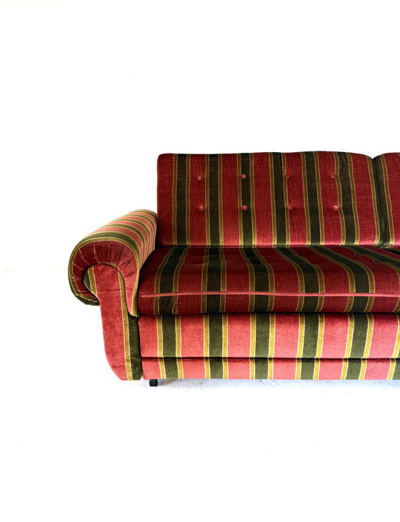 Image 1 of Canapé-lit vintage en velours des années 80