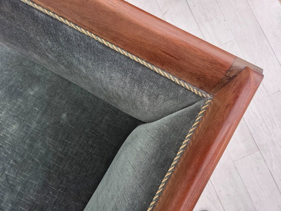 Image 1 of Divano danese a 3 posti, anni '50, rivestimento in velluto verde/blu, legno di frassino.