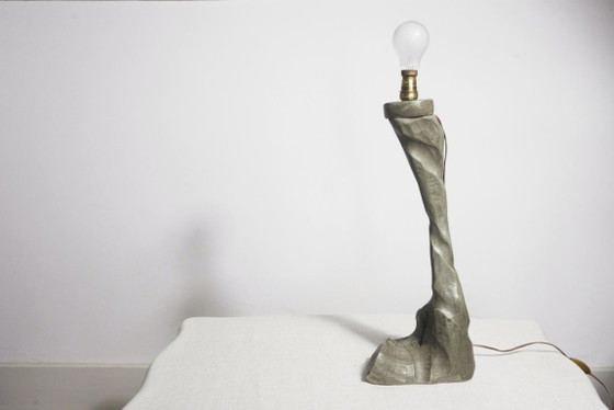 Lampada da Tavolo Brutalista in Legno Intagliato Vintage Scultorea Organica Moderna Globo Opale (foto 6 di 10)