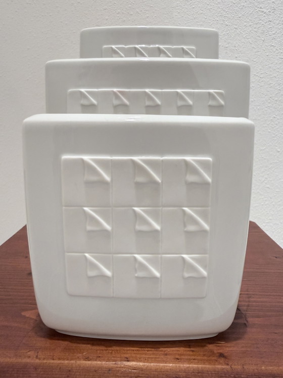 Vintage Hutschenreuther Porcelain Relief Vases – Set of 3 – Top Condition – Hütschenreuter (photo 5 of 11)