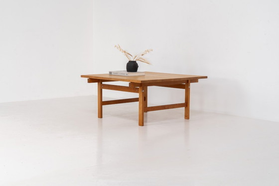 Image 1 of Table basse en chêne de Hans J. Wegner pour Andreas Tuck (Danemark, années 1950).