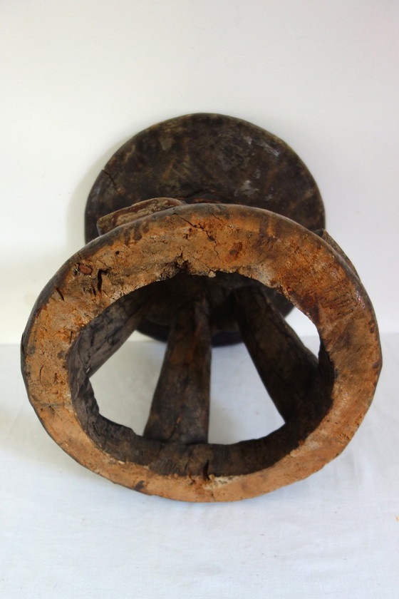 Image 1 of Vintage afikaans tribaal krukje