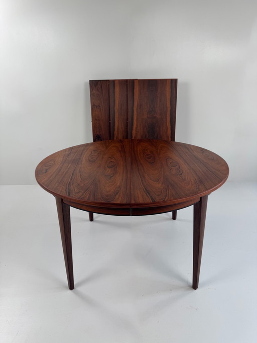 Omann Jun Model 55 Dining Table – Danish Rosewood Elegance