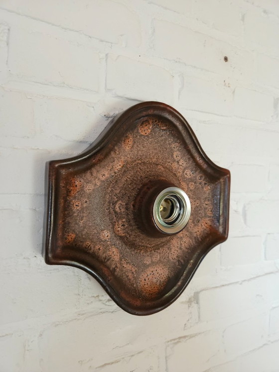 Image 1 of Keramieken aardewerken bruine vintage wandlamp, west germany fat lava stijl, keramische retro wandlamp, space age lamp