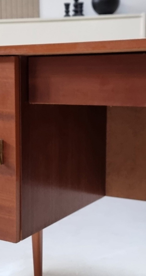 Image 1 of Escritorio de los años 70