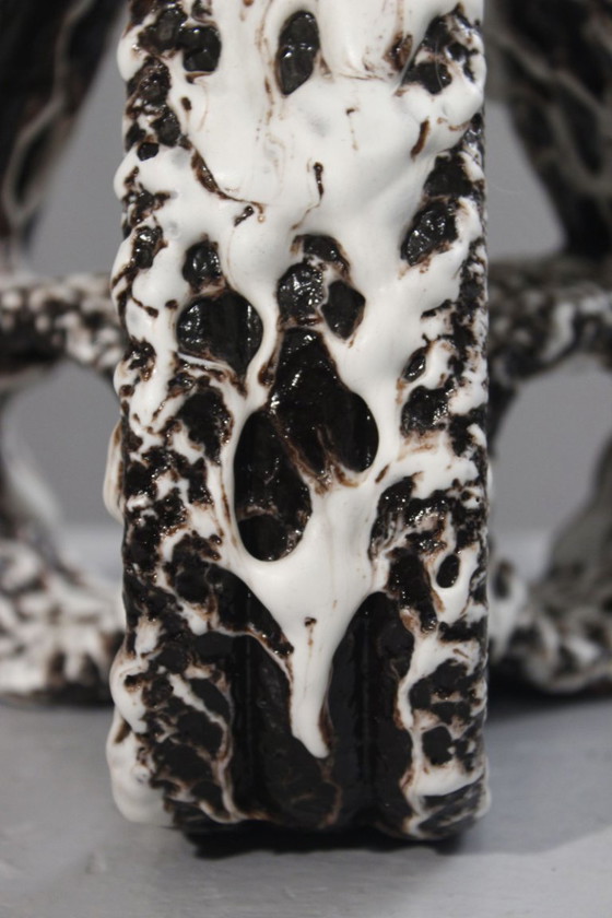 Image 1 of Marius Giuge a Vallauris - Grande candelabro brutalista in ceramica con smalto lava, anni '50