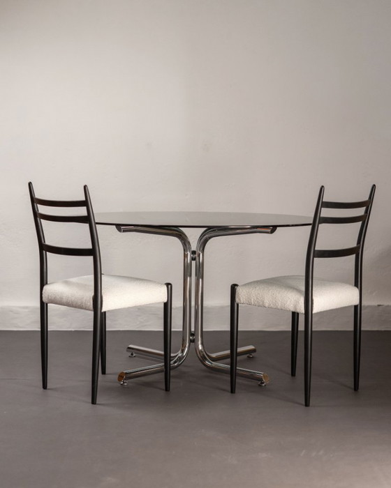 Image 1 of Mesa de comedor redonda italiana de acero cromado tubular y cristal ahumado, 1960