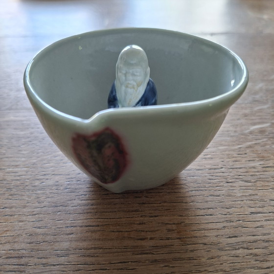 Image 1 of Chinese Cadogan teapot with cups