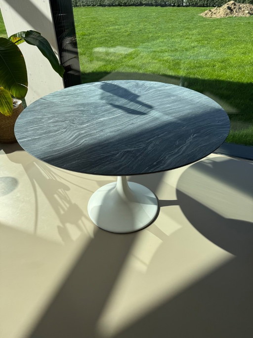 Round dining table Tulipo with solid ceramic tabletop 120cm
