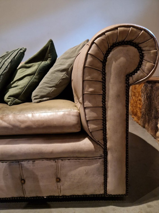 Image 1 of Vintage Chesterfield, gerestaureerd, prachtige kleur