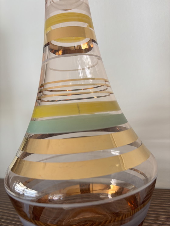 Image 1 of Decoratieve Boheemse Glazen Karaf met Gouden en Kleurbaden — Vintage Midden-Europees Glas
