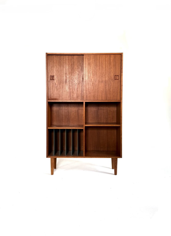 Vintage Danish Teak LP Cabinet '60s – High Boards, Wood (photo 2 of 10)