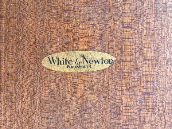 Image 1 of Table de salle à manger à rallonge Mid Century des années 1960 par White & Newton