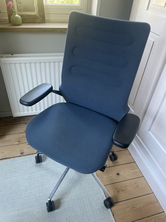 Image 1 of Vitra AC 5 Office Chair