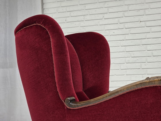 Image 1 of Chaise relax danoise des années 1960, velours de meuble rouge cerise, bois de chêne