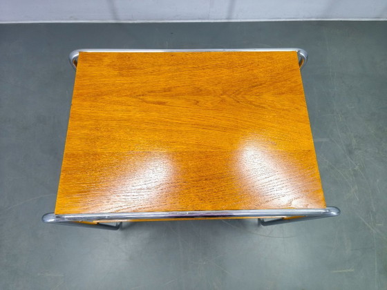 Image 1 of Mesita auxiliar de acero tubular estilo Bauhaus, inspirada en Marcel Breuer, década de 1930.