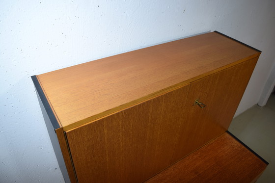Image 1 of Mobiletto/cassettiera in teak anni '60 di Omnia, vintage, con bar.