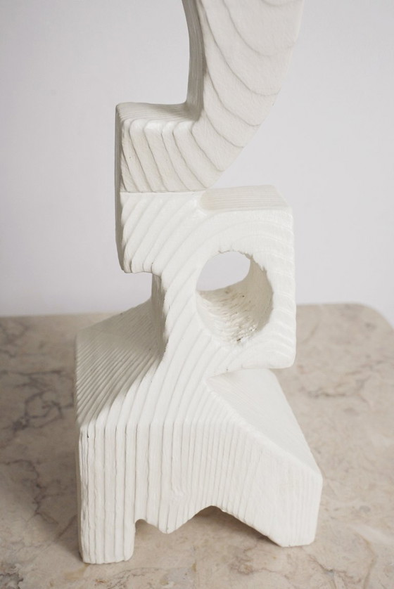 Image 1 of Sculpturale houten tafellamp, vintage handgemaakte, witgekalkte essenhouten brutalistische lamp, organisch moderne nachtlamp.