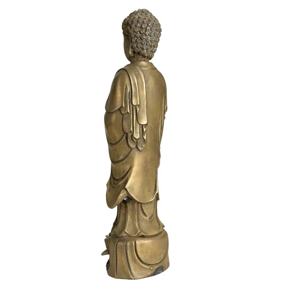 Antiker Bronze Amitabha Buddha mit Lotusknospe und Qing-Markierung auf der Unterseite. – Bildhauerei (photo 6 of 10)