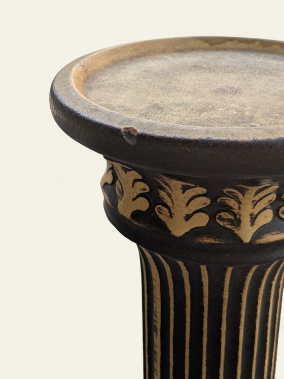 Image 1 of Zeldzaamheid! Vintage keramische plantenstandaard uit de jaren 70 in zwart en goud, klassieke inrichting, zeer goede staat