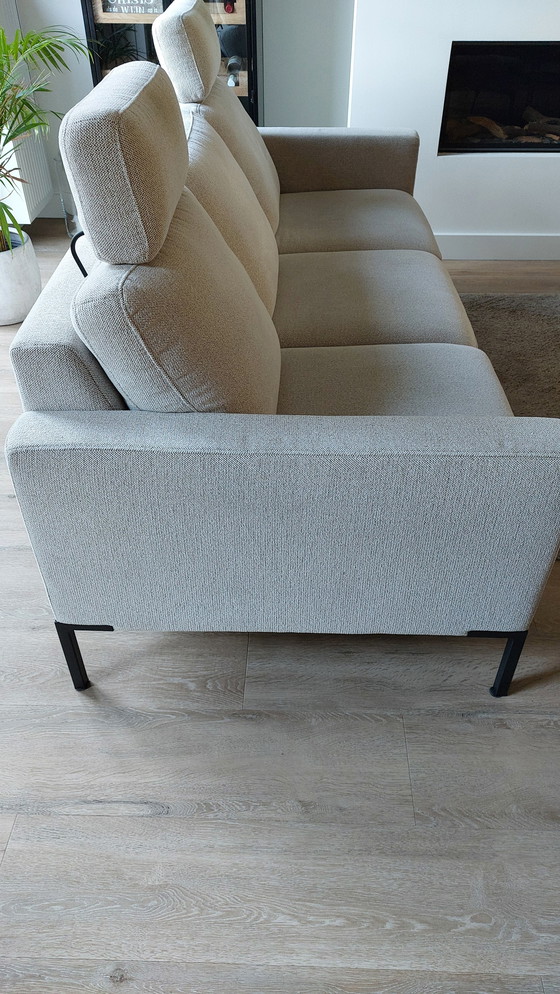 Image 1 of Belle banque proéminente