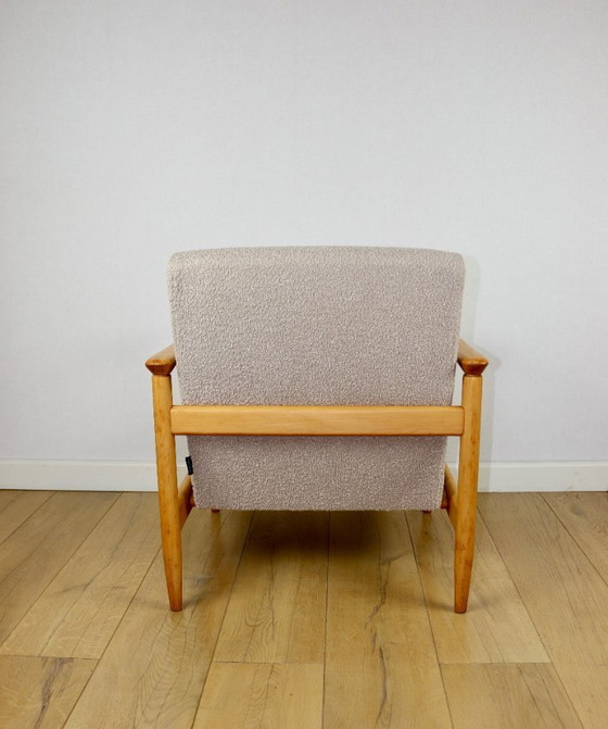 Image 1 of GFM-142 fauteuil, ontwerp van Edmund Homa uit de jaren 70, beige boucle - 2 stuks beschikbaar