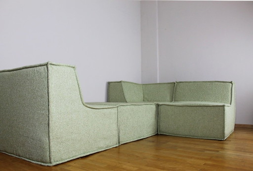 Nieuwe, modulaire bank in mid-century stijl, saliegroen