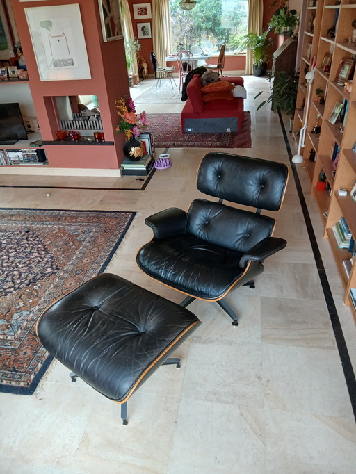 Eames lounge chair and ottoman, black