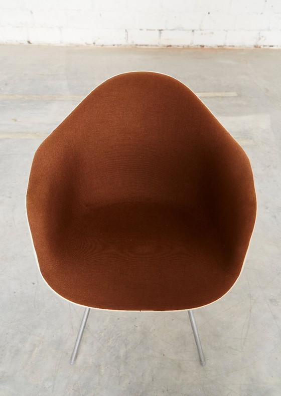 Off-White Dax Fiberglass Chair by Charles & Ray Eames for Vitra – Side chairs (photo 15 of 20)