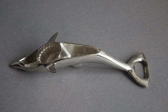 Image 1 of Décapsuleur vintage dauphin en métal argenté