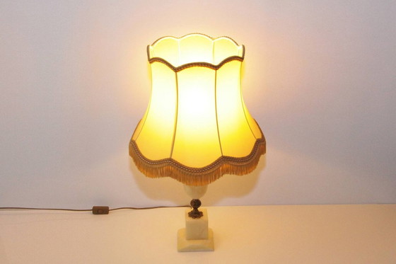 Image 1 of Lampe de table en pierre naturelle, laiton, simili cuir, franges, 67 cm, années 1970, J Vintage