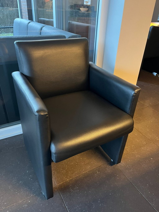 6 Nice Dining Room Chairs / Seats