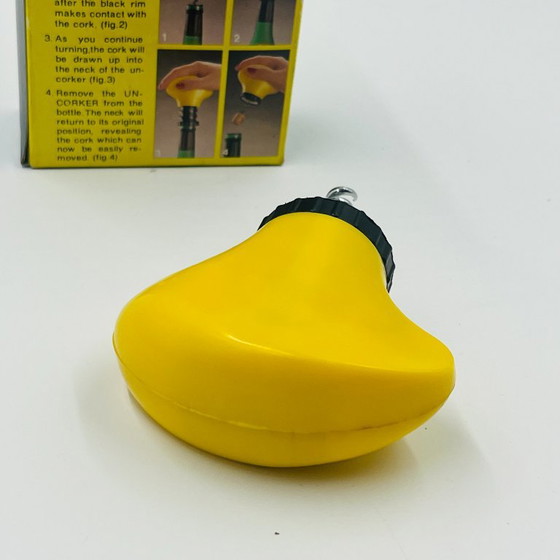 Sacacorchos Automático Pop Amarillo – Accesorios de mesa, Plástico (photo 6 of 6)