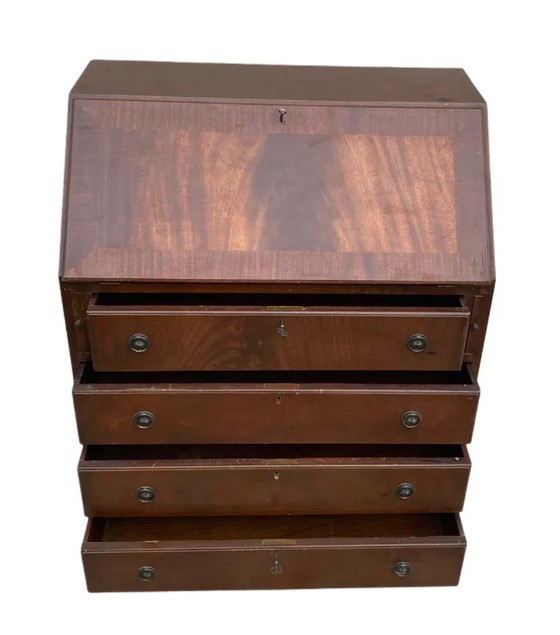 Image 1 of Scrivania da ufficio inglese in mogano con 6 cassetti