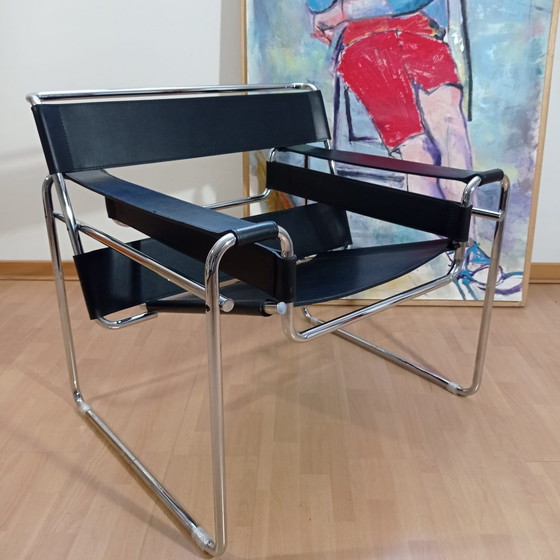 Image 1 of Poltrone Knoll Wassily B3 in pelle nera di Marcel Breuer
