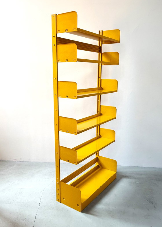 Image 1 of Bibliothèque jaune italo-néerlandaise Lips Vago « Congresso », 1968