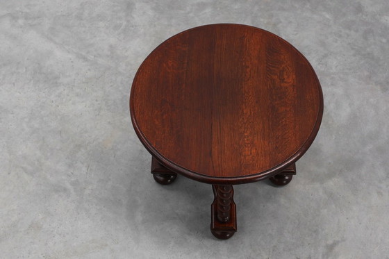 Image 1 of Mesa auxiliar rústica redonda de roble trenzado con cebada, Francia, década de 1950