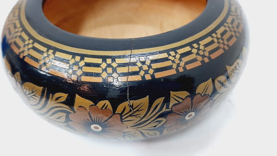 Image 1 of Vintage Hand-Carved & Painted Wooden Bowl (Likely Colombian Mopa Mopa)