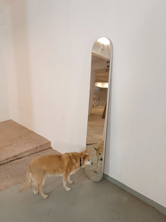 Image 1 of Espejo de pared ovalado