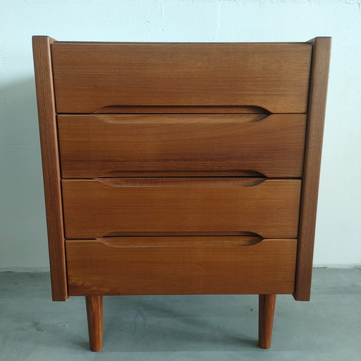 Commode scandinave des années 60-70 avec poignées incrustées