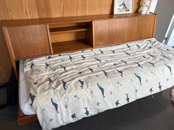 Image 1 of VINTAGE PASTOE DAYBED