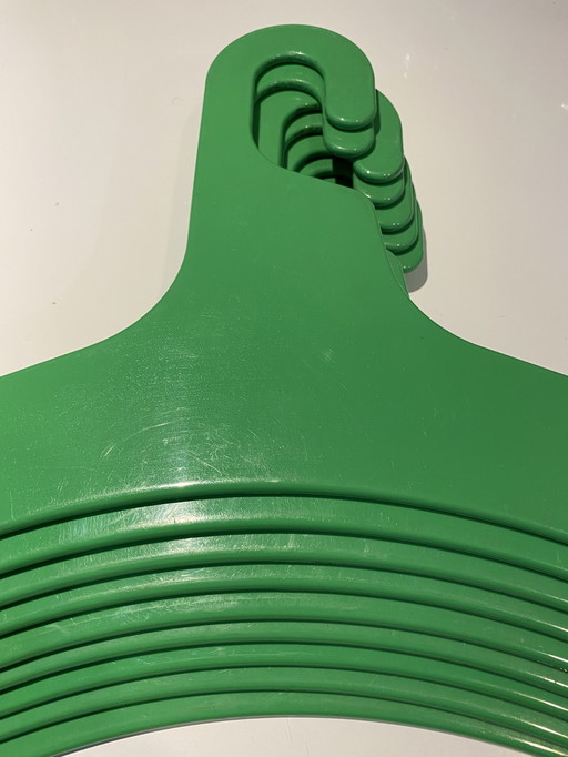 Künstlerische Kleiderbügel