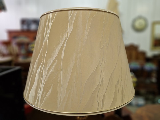 Image 1 of Lámpara de mesa grande y elegante