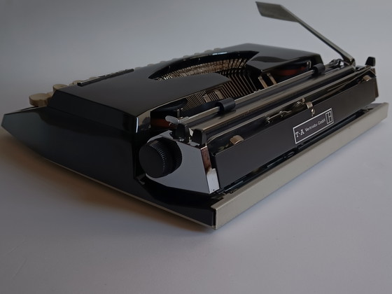Image 1 of Machine à écrire Adler Tippa S restaurée (1971) QWERTZ