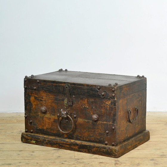 Antico baule in legno giapponese, circa 1890 – Armadi contenitori, Iron, Wood (photo 15 of 17)