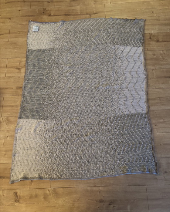 Image 1 of Coperta Jongeriuslab | Simone Post per Textielmuseum, grigio/bianco