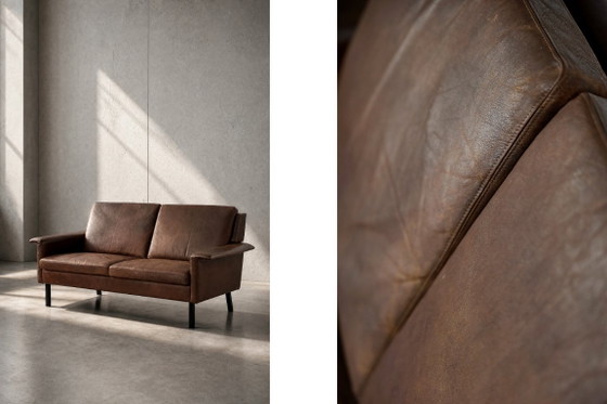 Image 1 of Canapé 2 Places Vintage Mid-Century Scandinave Moderne en Cuir Marron 3330 par Arne Vodder pour Fritz Hansen, 1960s