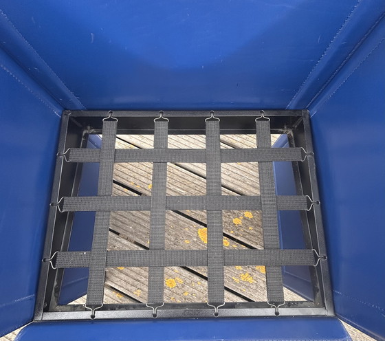 Image 1 of 2 plats bleus design de Matteo Grassi