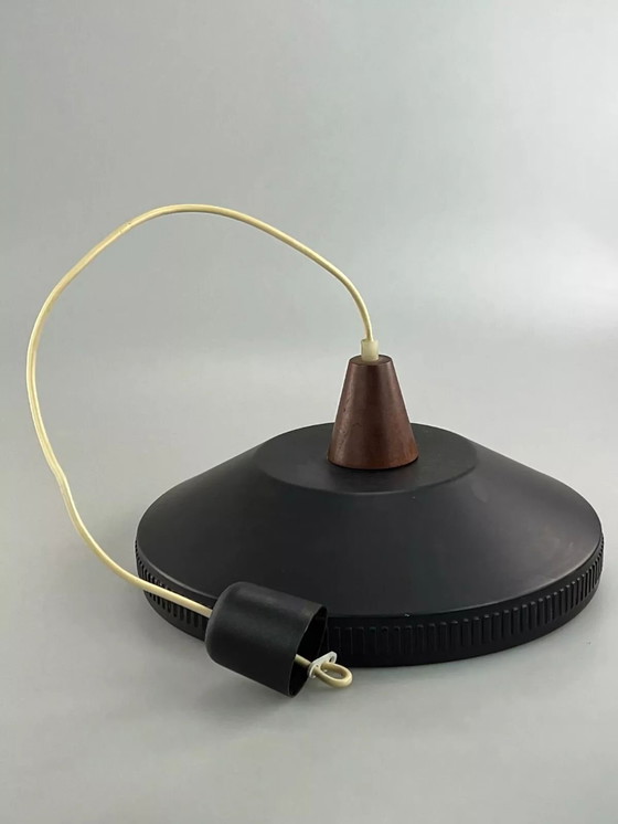 Image 1 of Lámpara de techo de los años 60 y 70, lámpara colgante de chapa metálica, diseño de la era espacial.