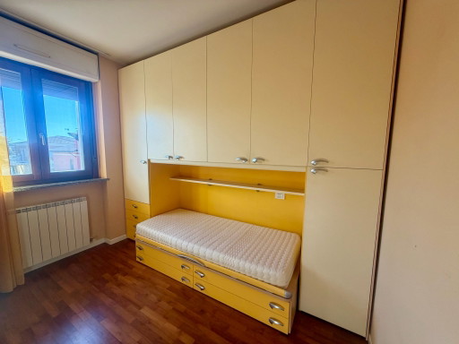 Molteni bridge bedroom in yellow and cream